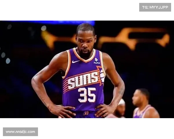 NBA:杜兰特空砍45分 路威33+10快船力克勇士 NBA:杜兰特空砍45分 路威33+10快船力克勇士