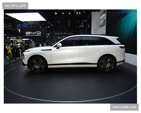 何小鹏称G9是50万以内最好的SUV!称底盘媲美保时捷卡宴、整车NVH媲美GLS迈巴赫 何小鹏称G9是50万以内最好的SUV!称底盘媲美保时捷卡宴、整车NVH媲美GLS迈巴赫